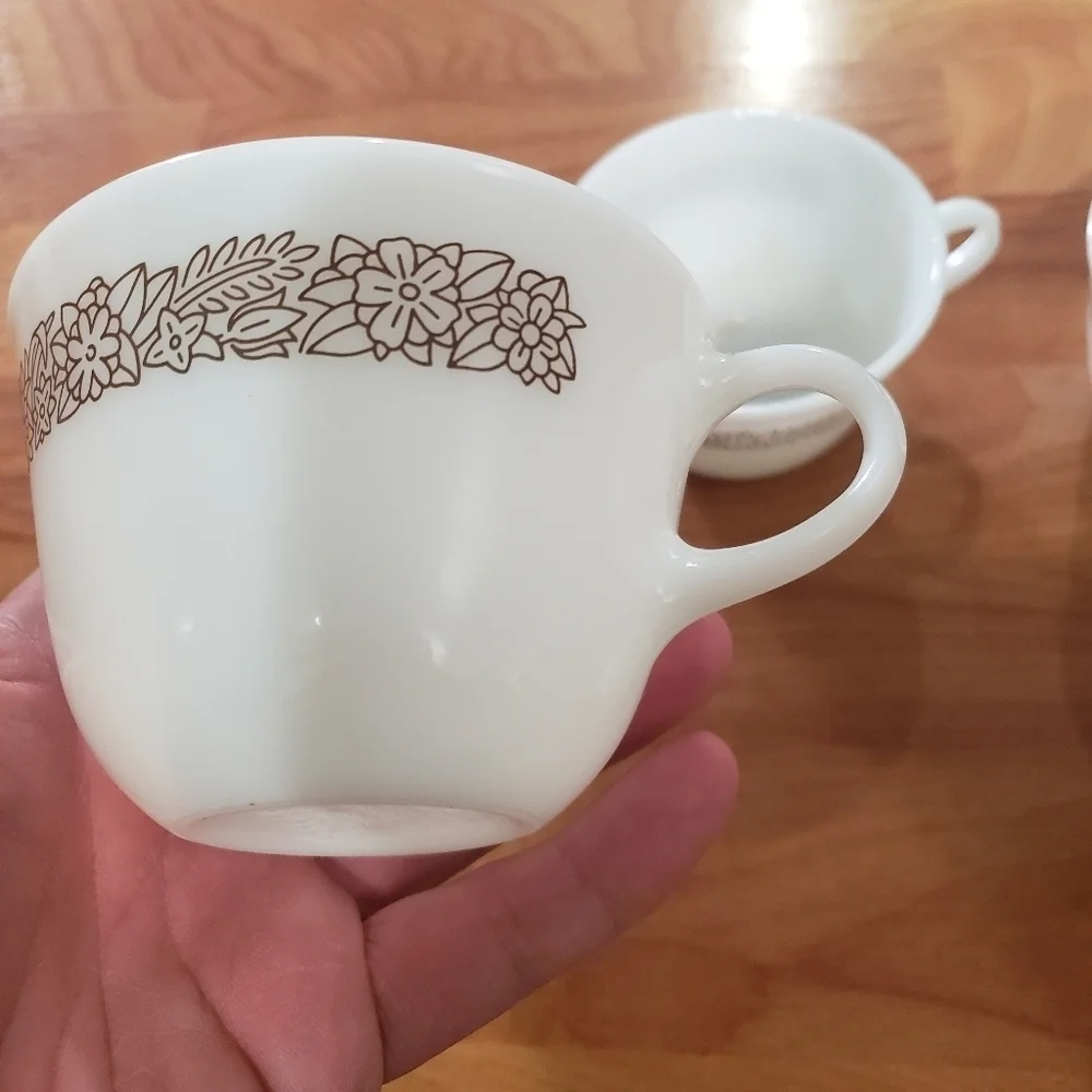 Set of 4 Pyrex Woodland Brown Coffee Tea Cup Mug Corelle Corning Ware Pattern